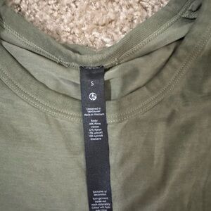 lululemon men’s long sleeve shirt